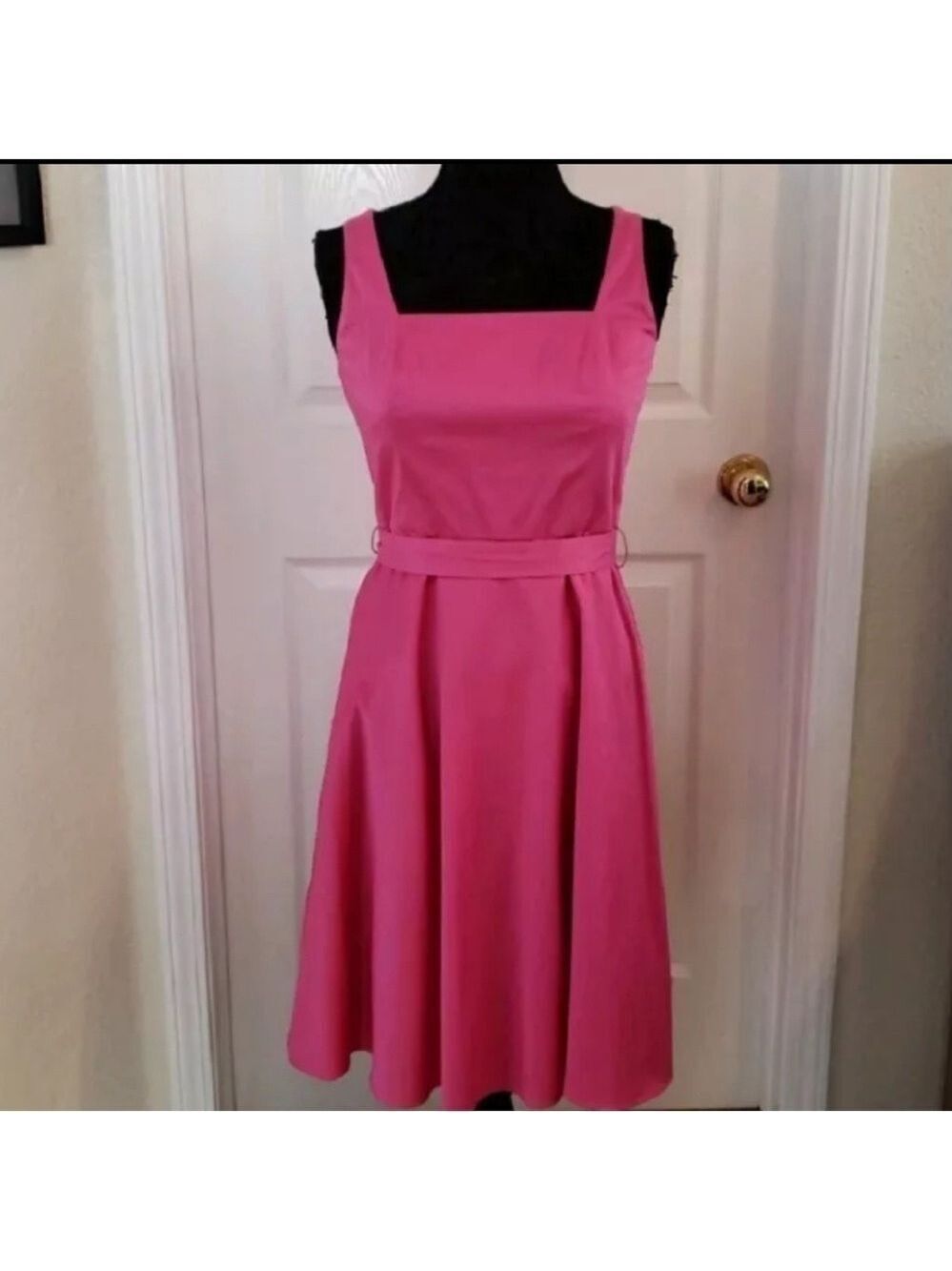 Chaps Ladies sleeveless A Line Dress Size 12 Maui Hot Pink NWT